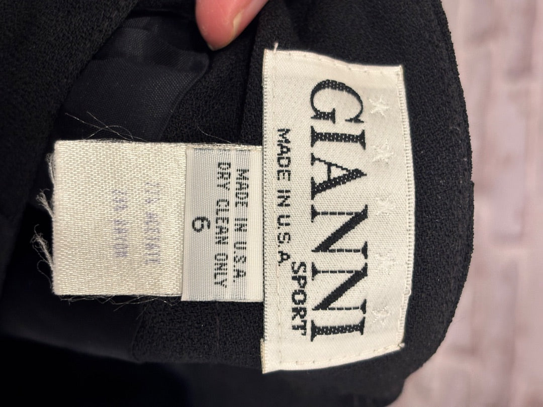 Gianni Skirt, Black, Medium/6, Used - Good