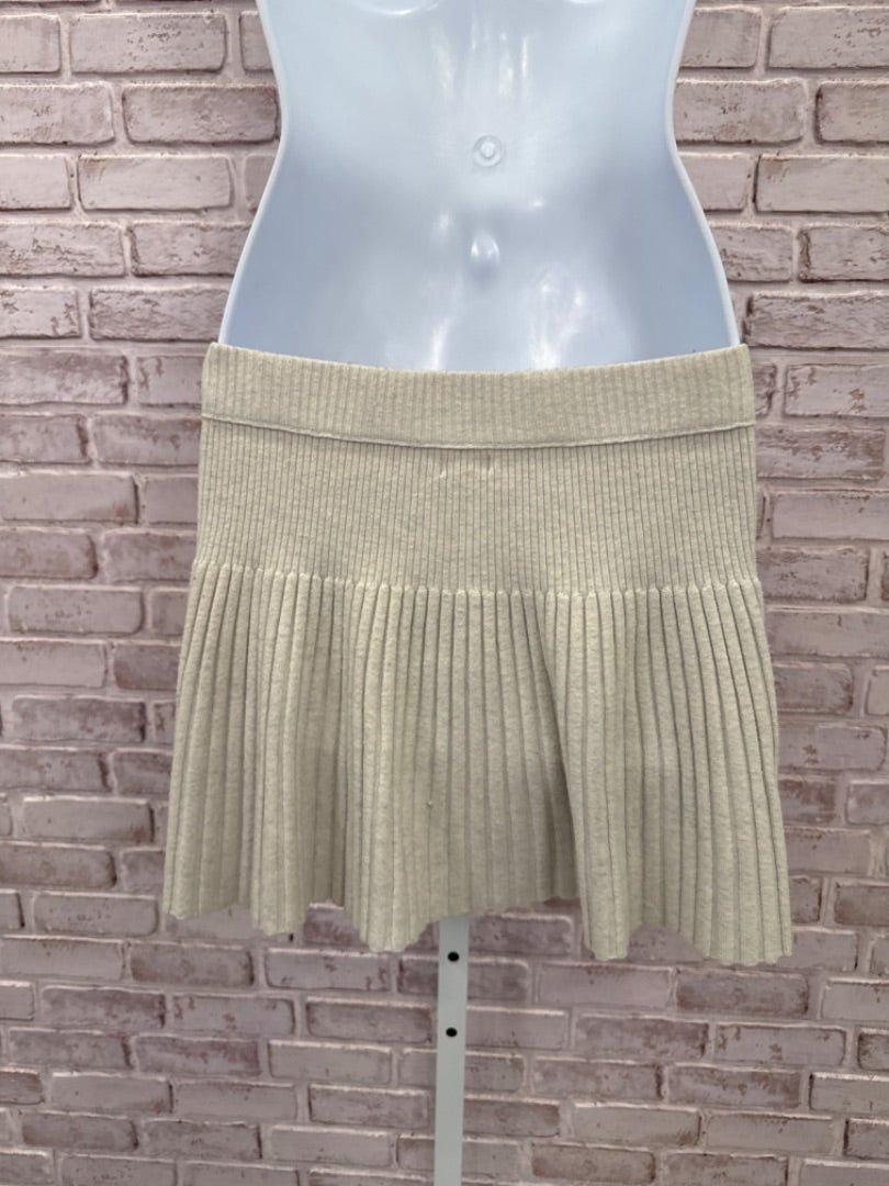 Aerie Skirt, Grey, Small, Used - Good - Chill Boutique Consignment