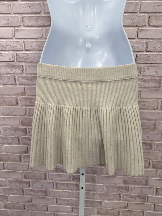 Aerie Skirt, Grey, Small, Used - Good - Chill Boutique Consignment