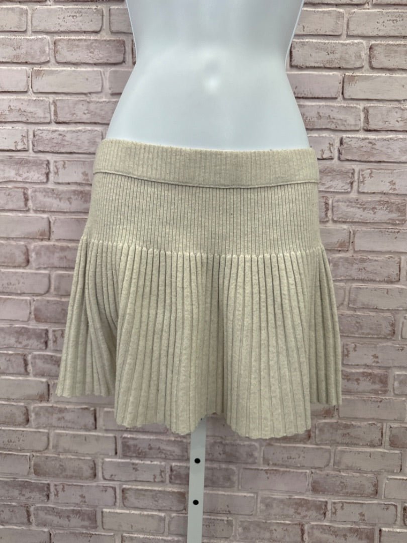 Aerie Skirt, Grey, Small, Used - Good - Chill Boutique Consignment