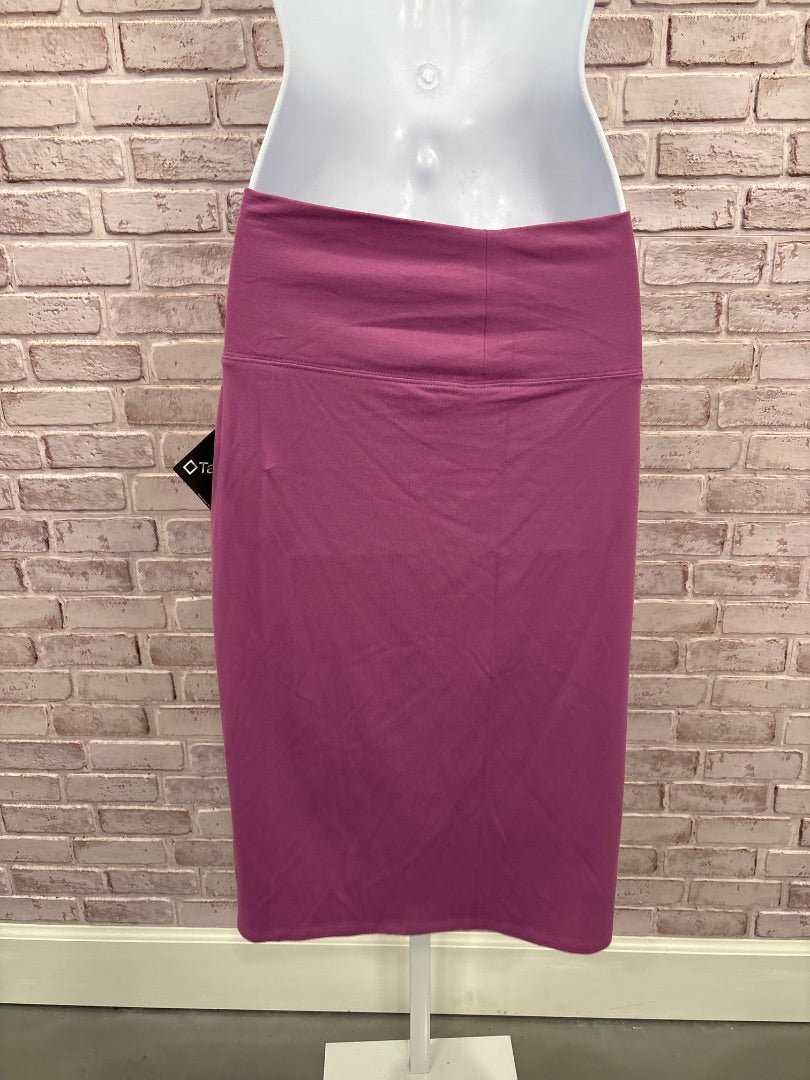 Athleta Skirt, Fuscia, Medium, New With Tags - Chill Boutique Consignment