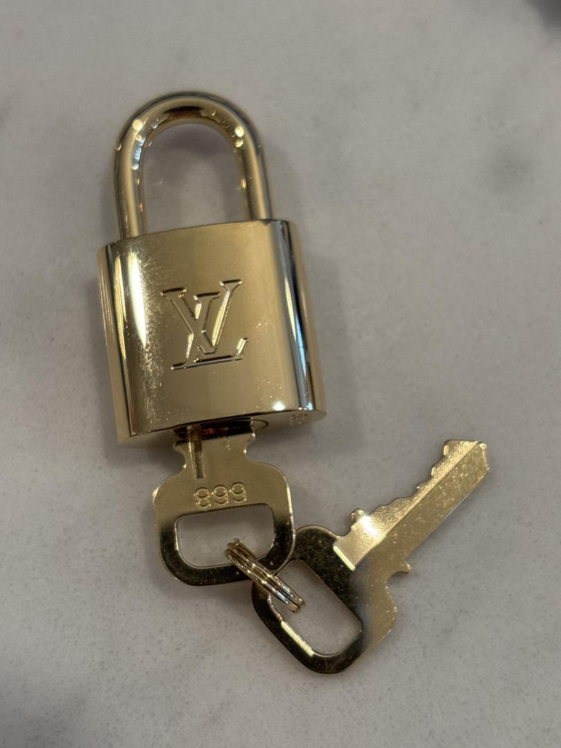 Louis Vuitton Padlock, Gold, One Size, Used - Good