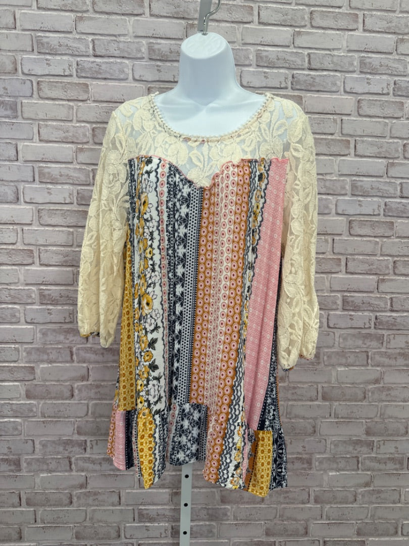 Kori Shirt, Multi, Large, Used - Good