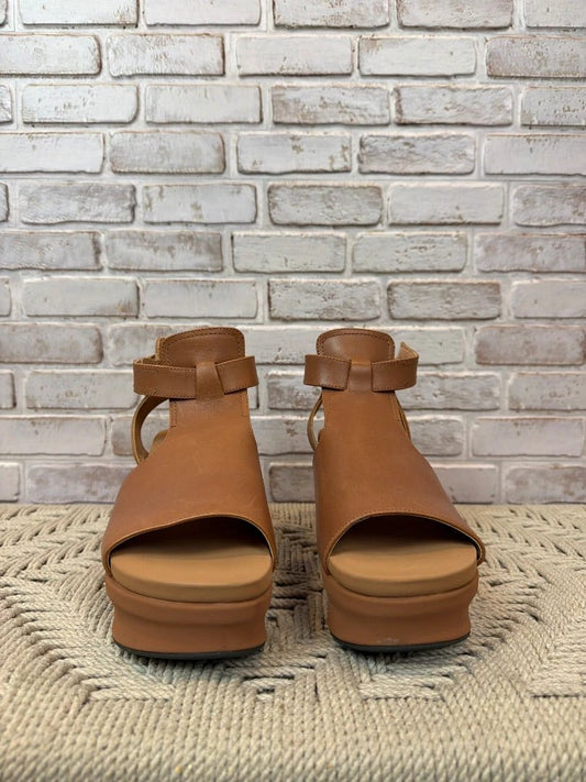 Otbt Sandals – Tan, Size 7.5 – Good Condition