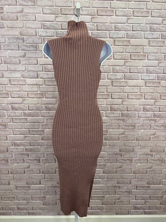 Vici Dress, Mauve, Small, Used - Good