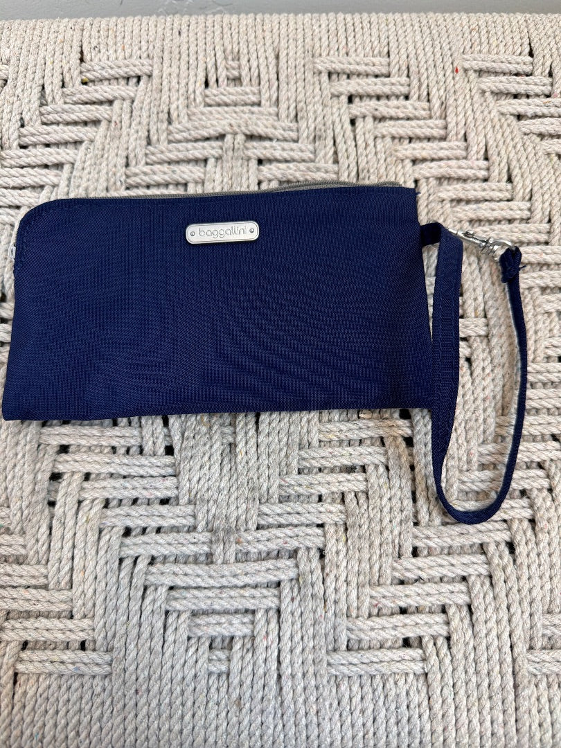 Baggallini Wallet, Navy, One Size, Used - Good