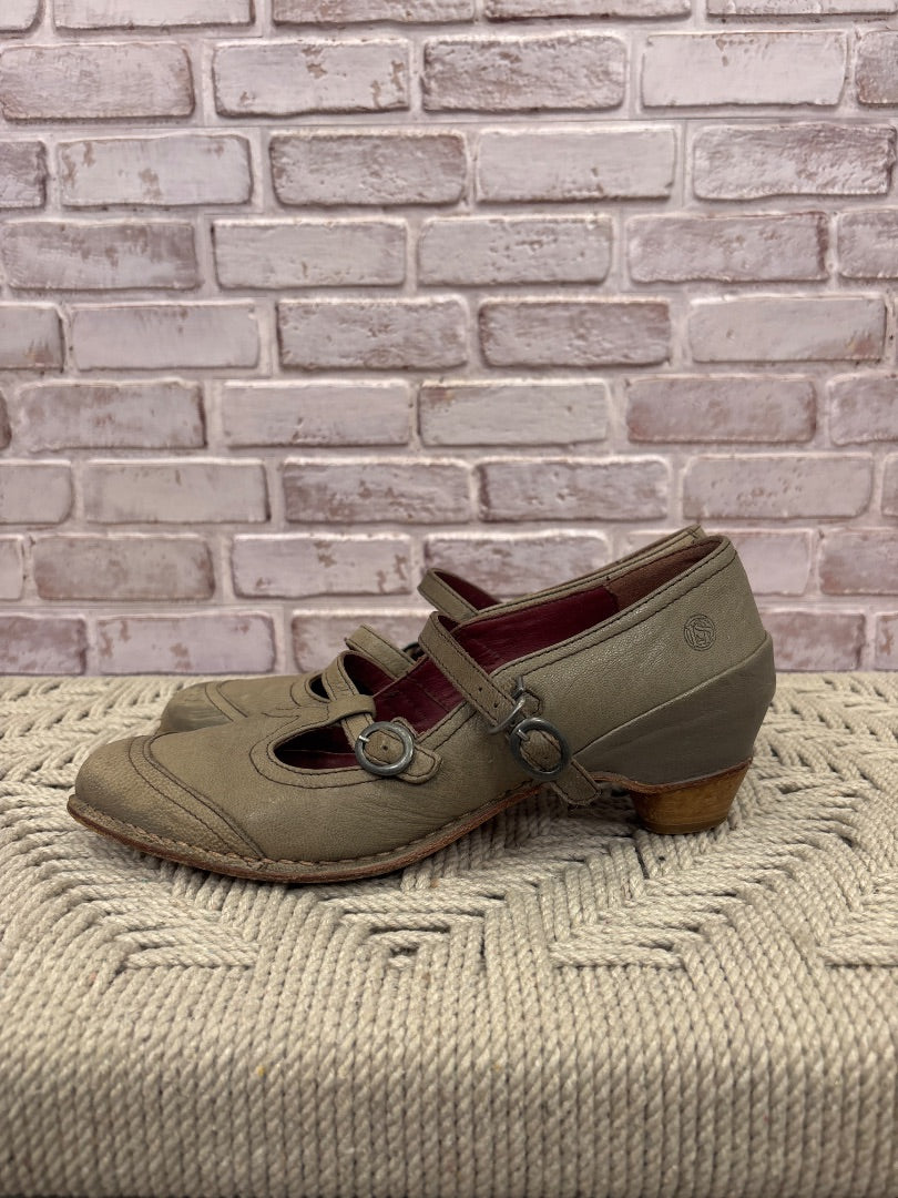 Neosens Clogs, Green, 40, Used - Good