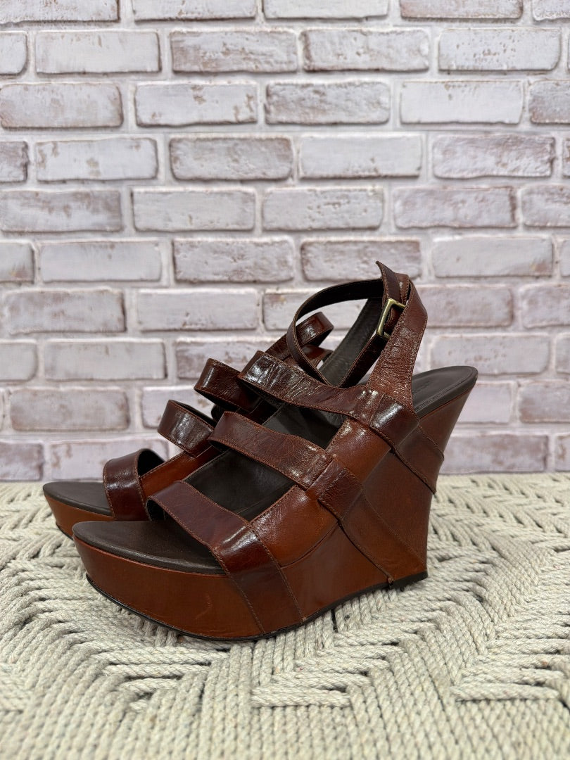 Jessica Bennett Heels, Brown, 9, Used - Fair