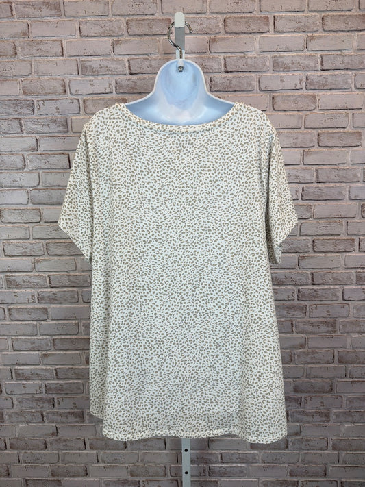 Belle Shirt, White/brown animal, XXL, Used - Good