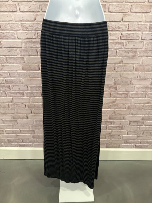 Loft skirt, Black/grey stripes, XL, Used - Good