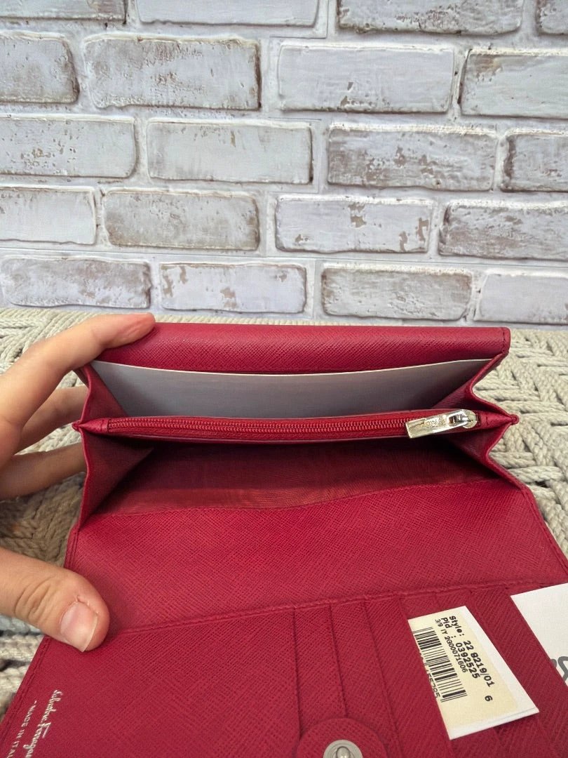 Salvatore Ferragamo Wallet – Red, Size One Size – Excellent Condition