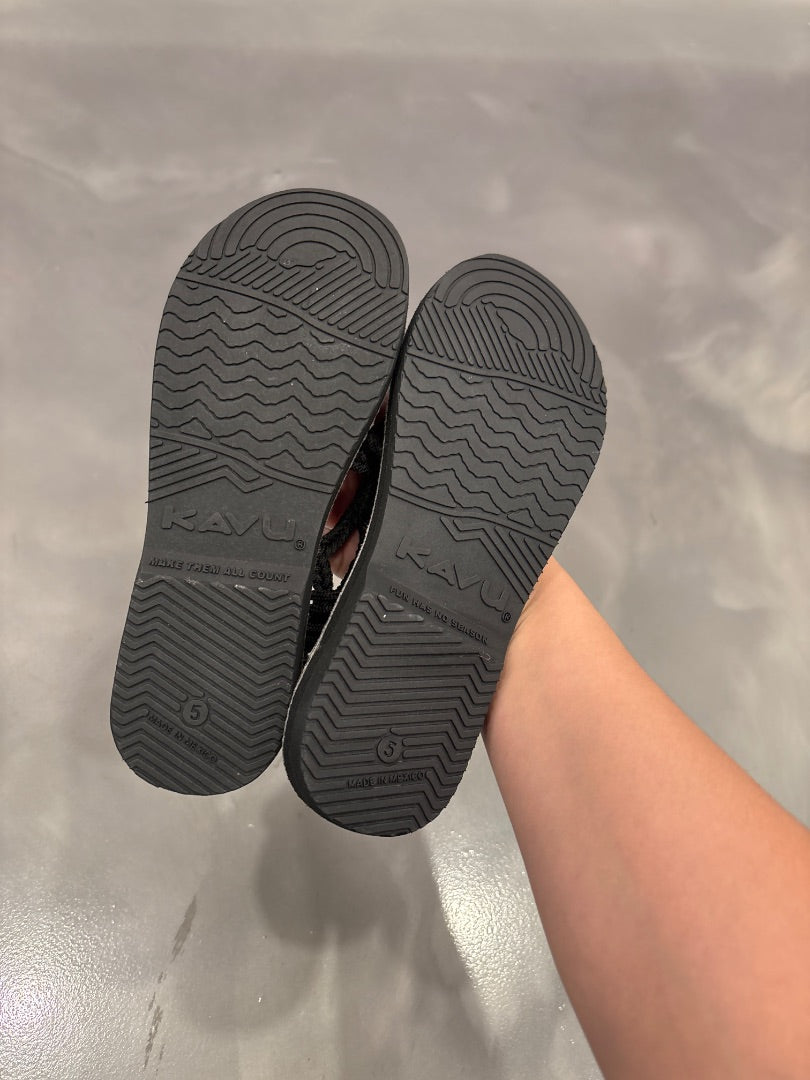 Kavu Heels, Black, 5, Like New