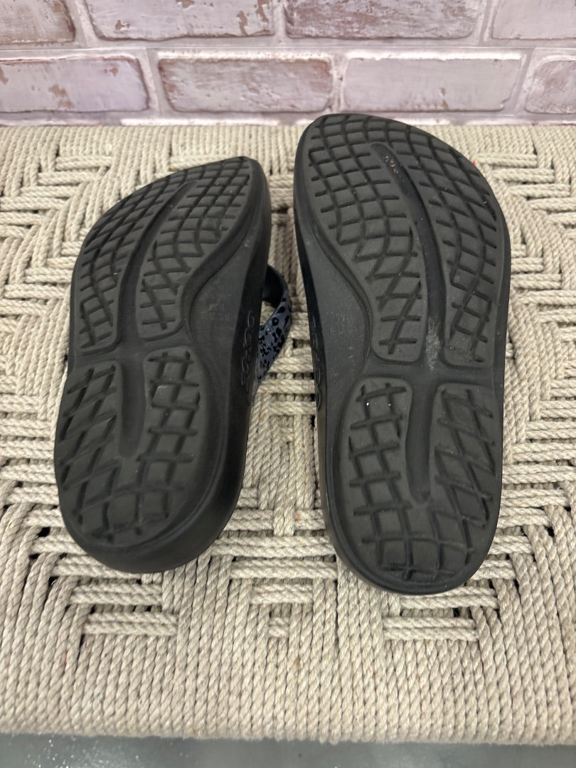 Oofos Flip flops, Black leopard, 8, Used - Good