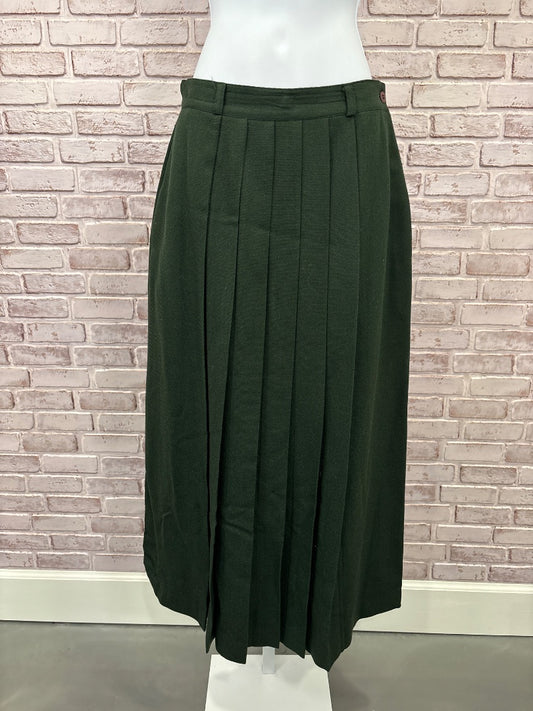 Sung Sport Skirt, Grey, 8, Used - Good