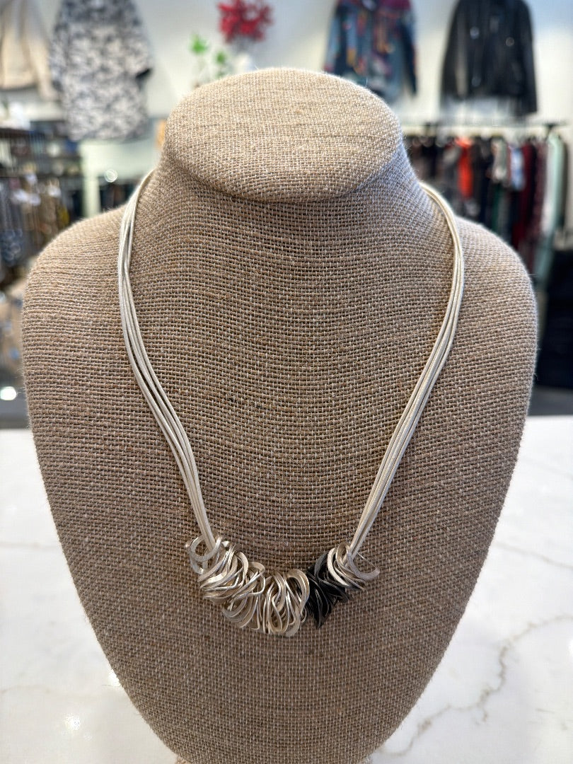 Zzan Necklace, Silver/black, One Size, Used - Good