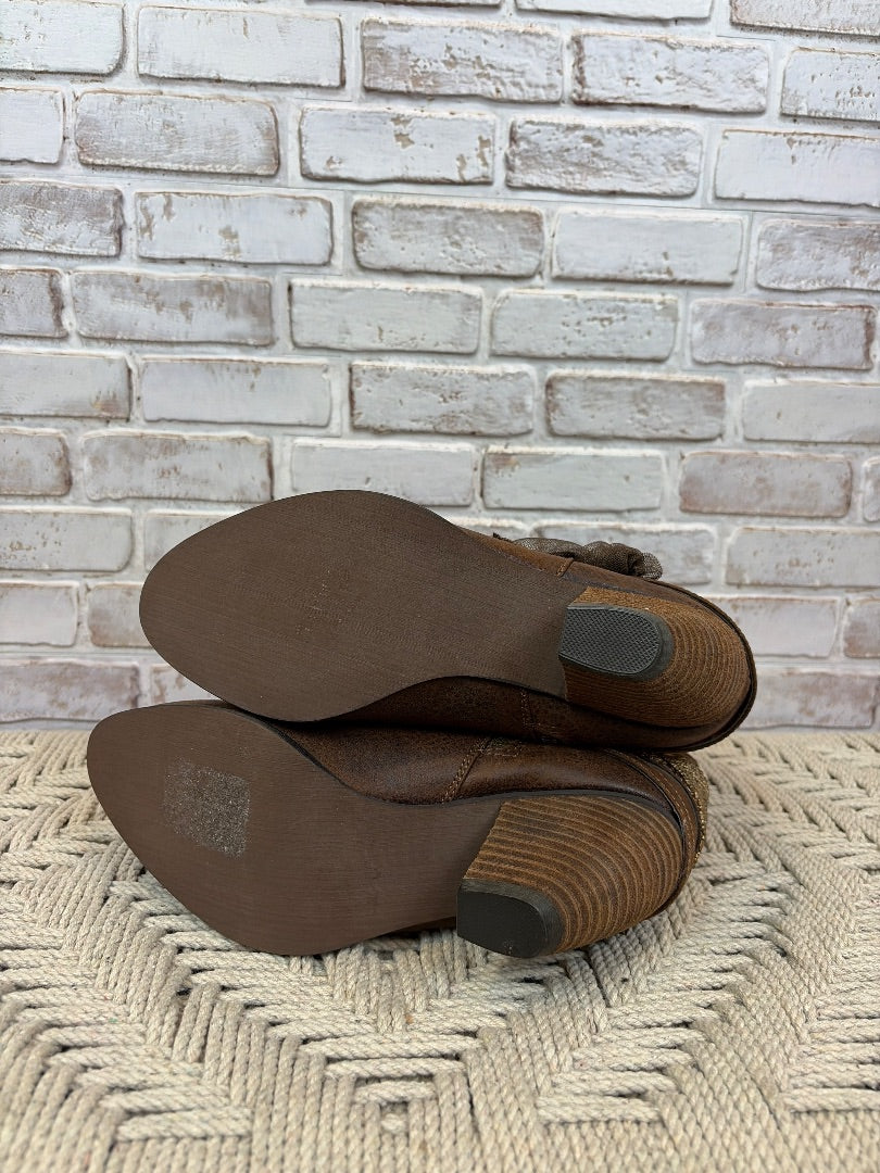 Not rated Cowgirl boots, Brown, 10, Used - Good