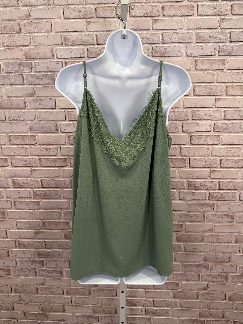 Grace & Lace Tank, Green, Large, Used - Good