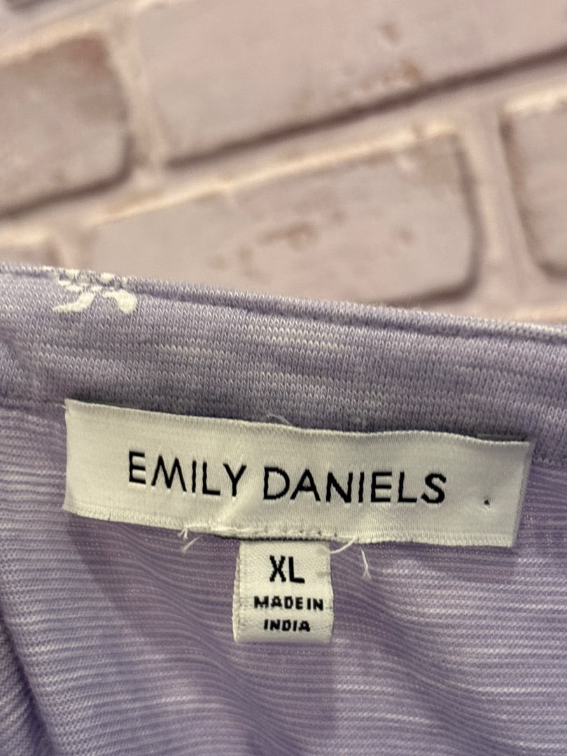 Emily Daniels Shirt, Purple, XL, Used - Good