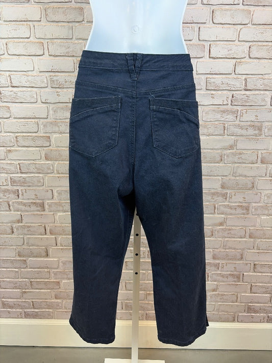 Bandolino Capris, Navy, Large/12, Used - Excellent