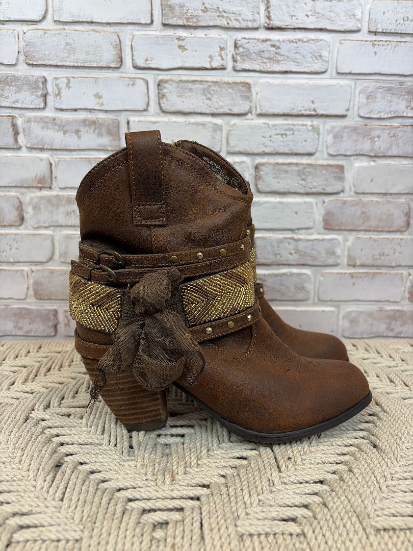 Not rated Cowgirl boots, Brown, 10, Used - Good