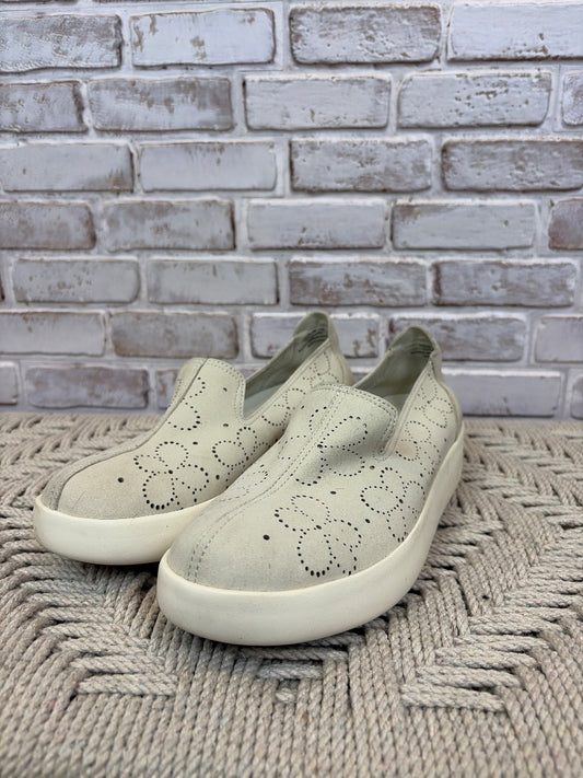 Otbt Sneakers, Beige, 9, Used - Good