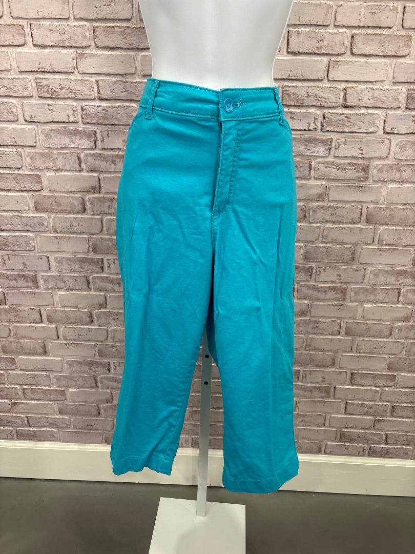 St. John’s Bay Capris, Blue, XL/14, Used - Good