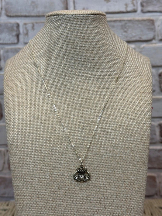 Various Necklace – Silver, Size One Size – Excellent Condition