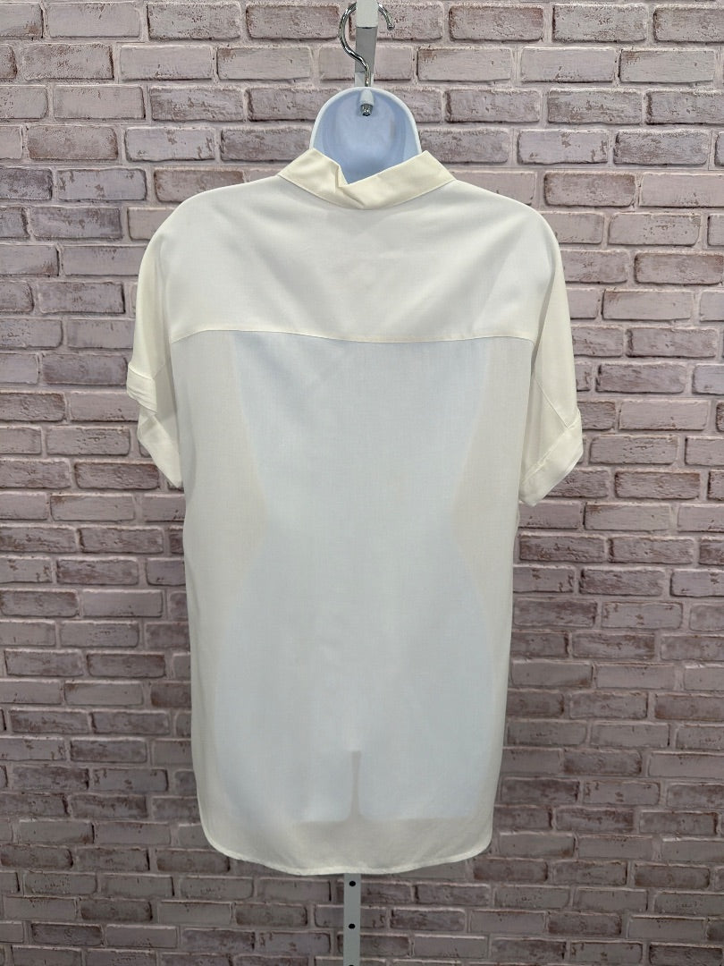 Beachlunchlounge Shirt, White, Medium, Used - Good