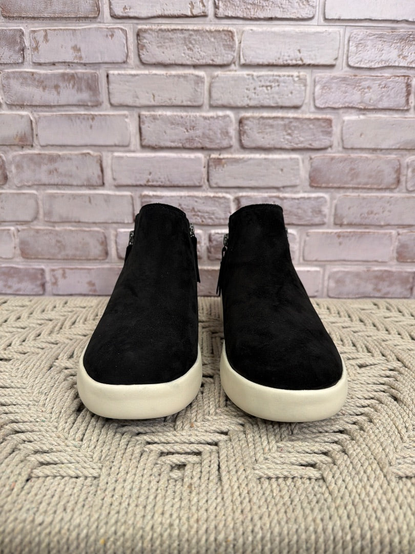 Otbt Booties, Black, 7.5, Like New