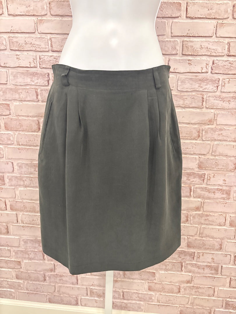 Preview Skirt, Black, Medium/6, Used - Good