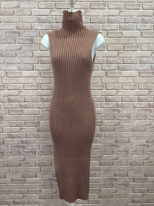 Vici Dress, Mauve, Small, Used - Good