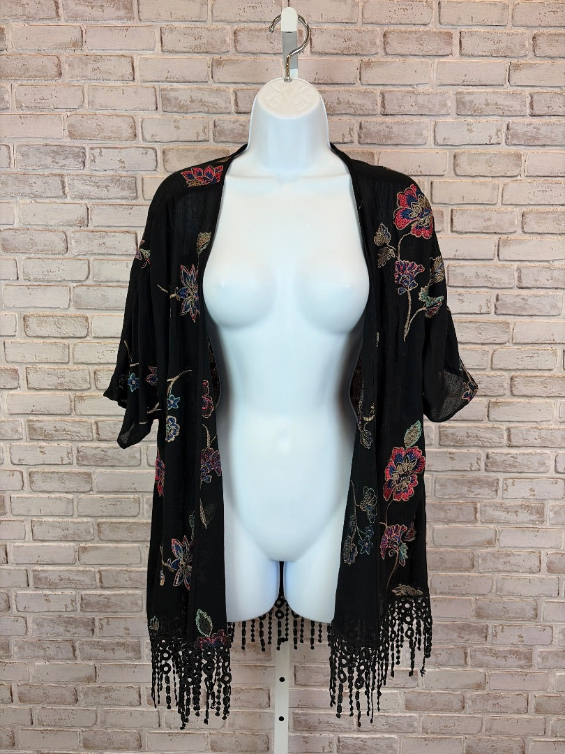 Alice Blue Duster, Black multi, Small, Used - Good