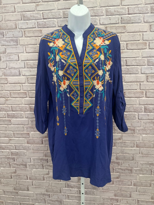 Luna Moon Shirt, Blue multi, Small, Used - Good