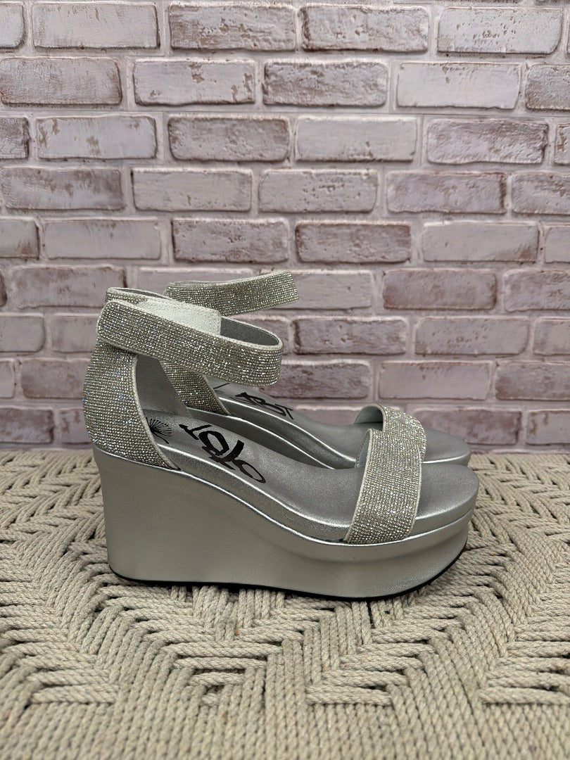 Otbt Platform sandals, Silver, 8.5, Used - Good
