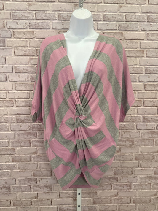 Various Shirt, Grey/pink stripes, XL, Used - Good