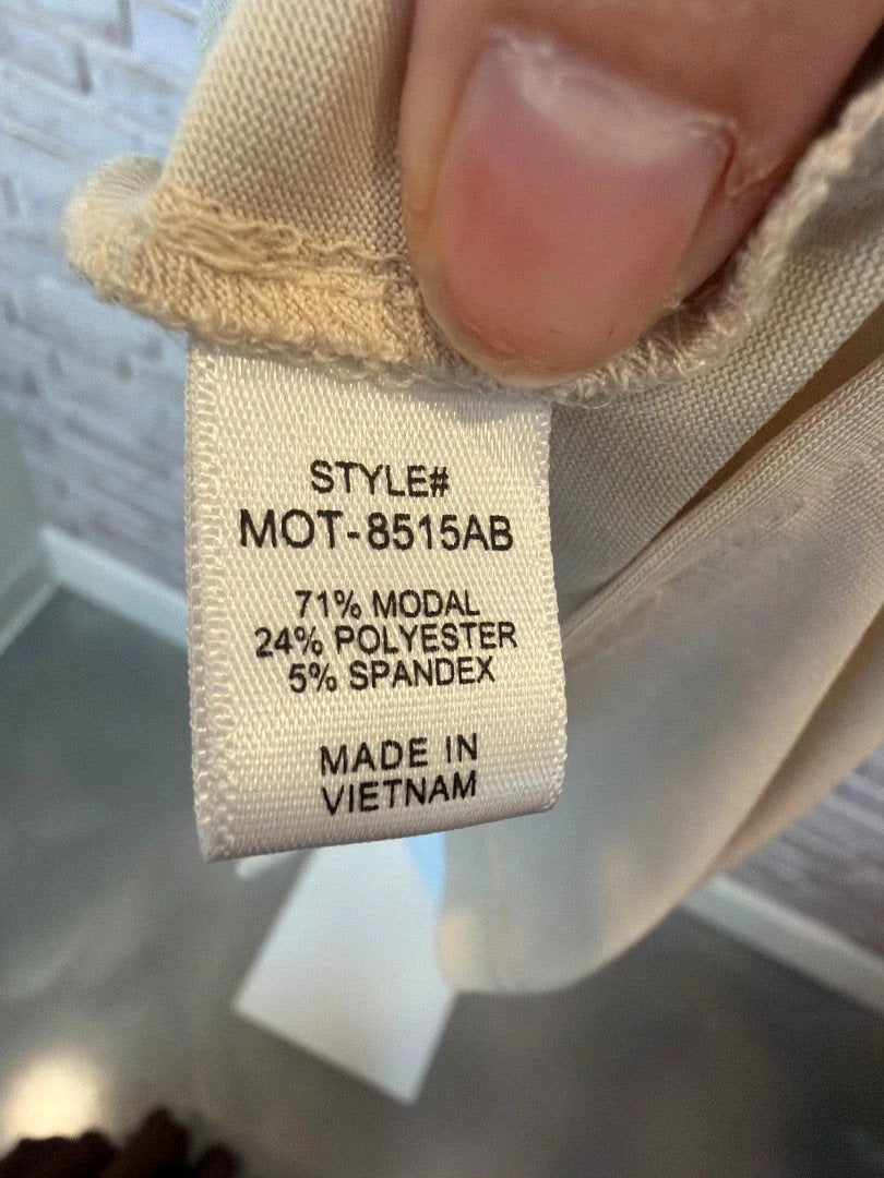 Zenana Top - Shirt – Zenana Tee Shirt, Beige, Large, Used - Excellent