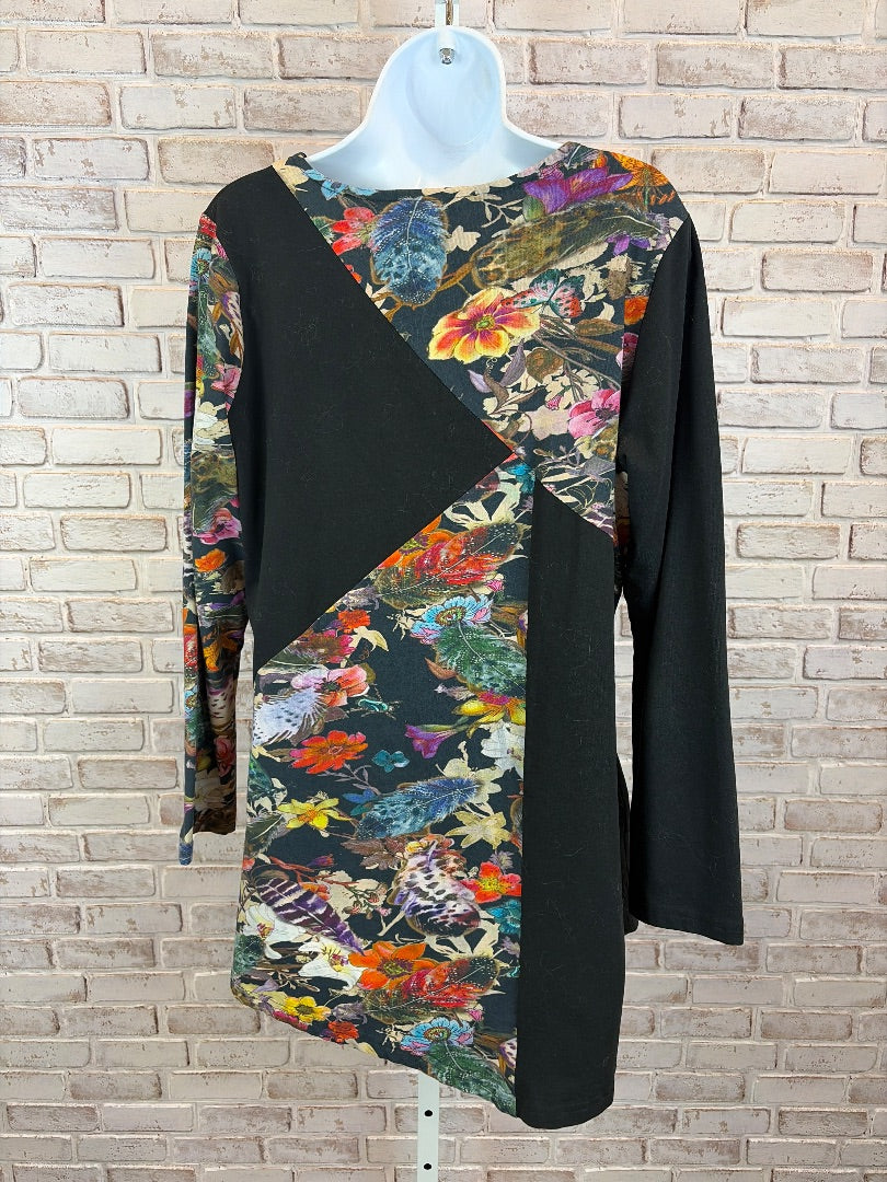 Parsley and sage Shirt, Multi, Large, Used - Excellent