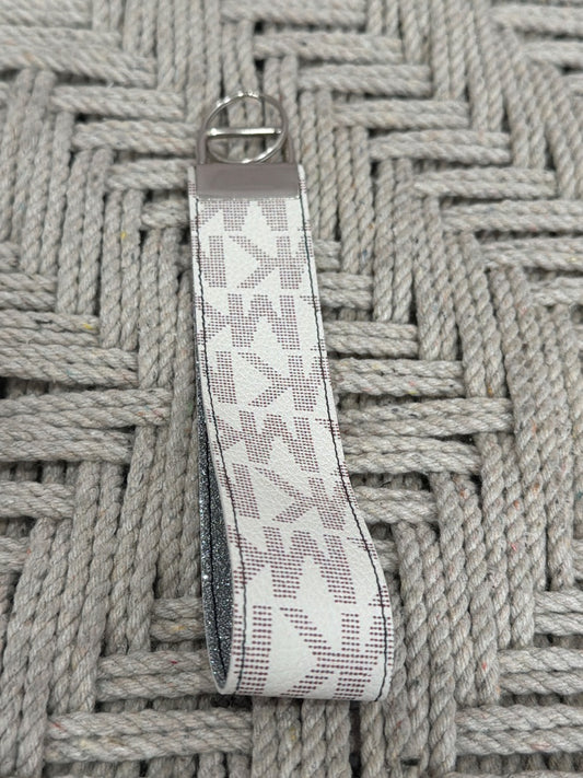 Michael Kors Keychan, White, One Size, Used - Good
