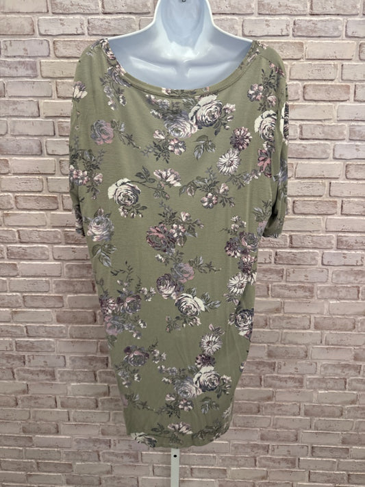 24/7 Maurices Tee shirt, Green floral, XXL, Used - Good