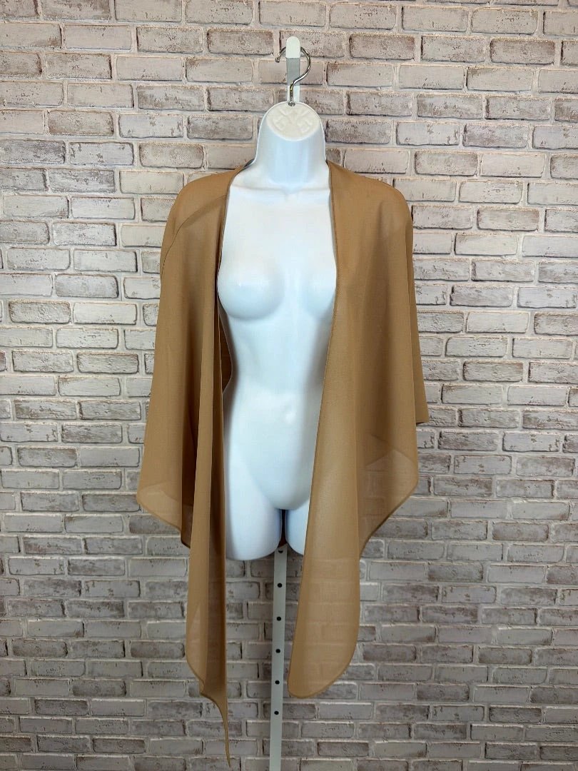 Nueva Matching Clothing Set – Nueva Matching Clothing Set, Beige, 8, Used - Good