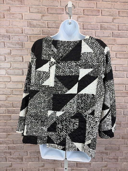 Habitat Shirt, Black/white, Medium, Used - Excellent