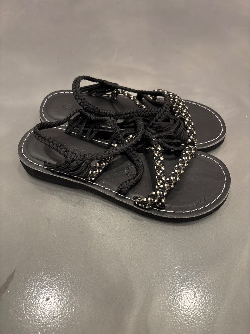 Kavu Heels, Black, 5, Like New
