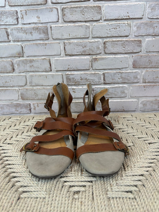 Lucky Penny Flats, Grey/tan, 8, Used - Good