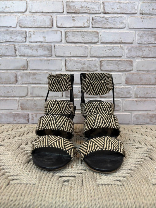 Universal Thread Sandals – Black/Beige, Size 9.5 – Excellent Condition