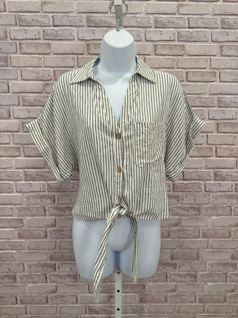 Love tree Shirt, Multi, Small, Used - Good