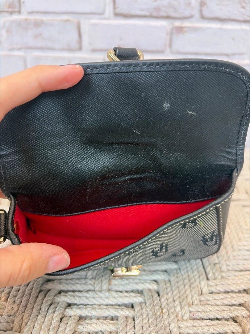 Dooney & Bourke Accessory Wallet – Black – Good Condition