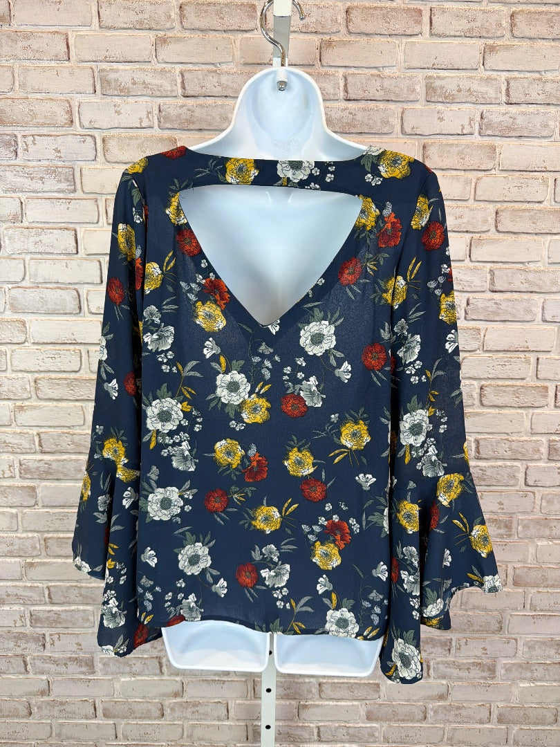 Krazy Kat Shirt, Navy floral multi, Medium, Used - Excellent