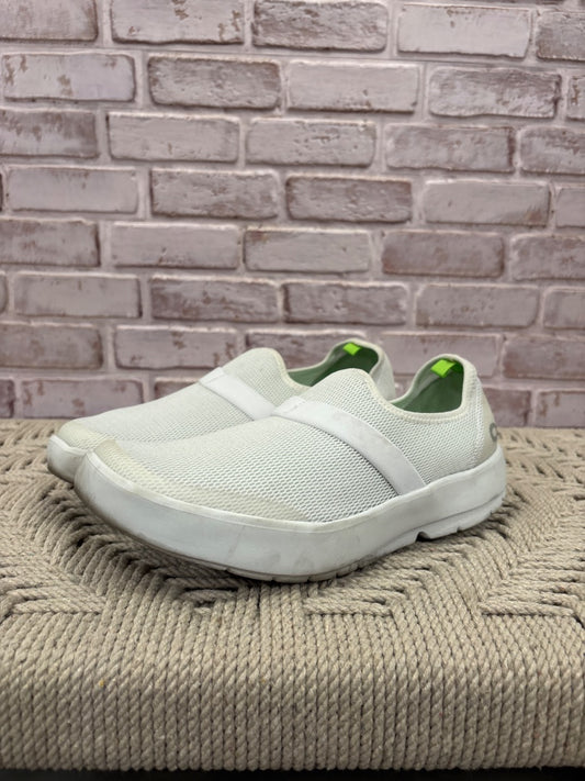 Oofos Sneakers, White, 9, Used - Good