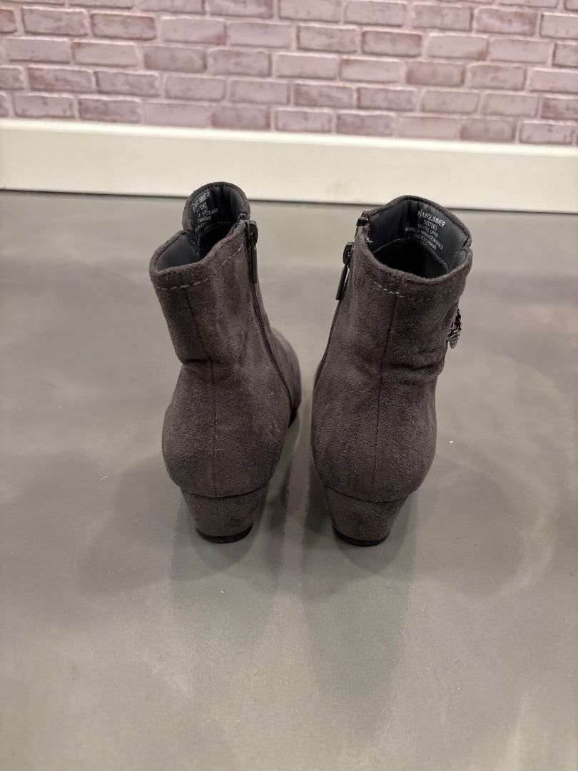 Impo Booties, Grey, 8.5, Used - Good