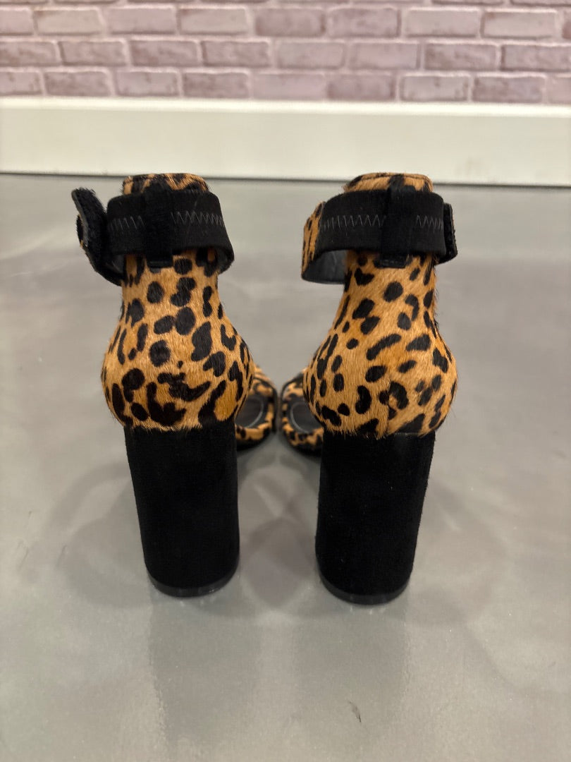Kendall & Kylie Heels, Leopard, 8, Used - Good